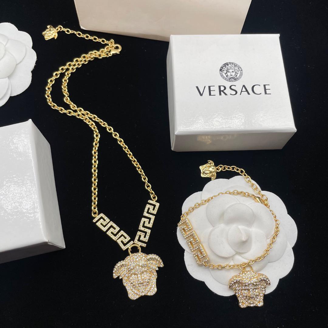 Versace Jewelry Set – Bold & Elegant