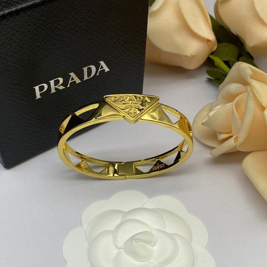 Prada Logo Bracelet – Sleek & Iconic