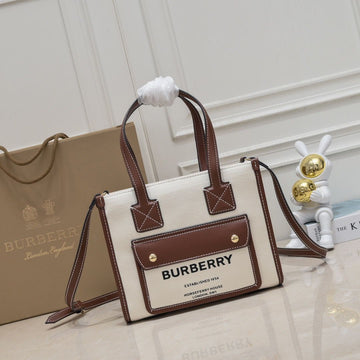 Burberry Canvas Tote – Effortless Luxury for Everyday