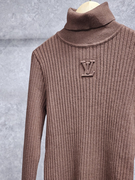 Luxury Ribbed Knit Turtleneck Sweater & Velvet Hoodies