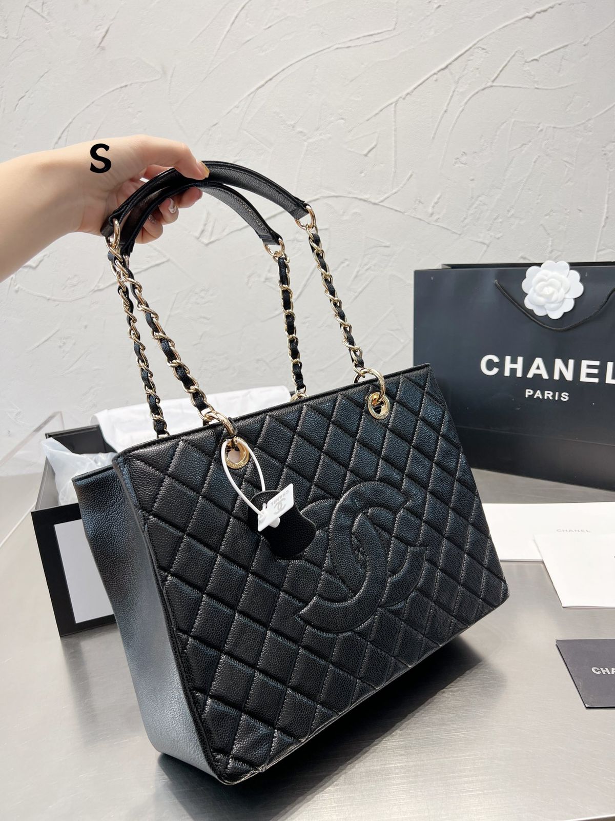 Chanel Grand Shopping Tote – Timeless Elegance