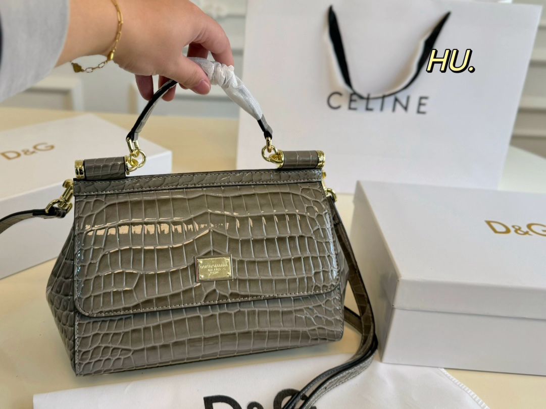 Elegant Croc-Embossed Handbag Collection