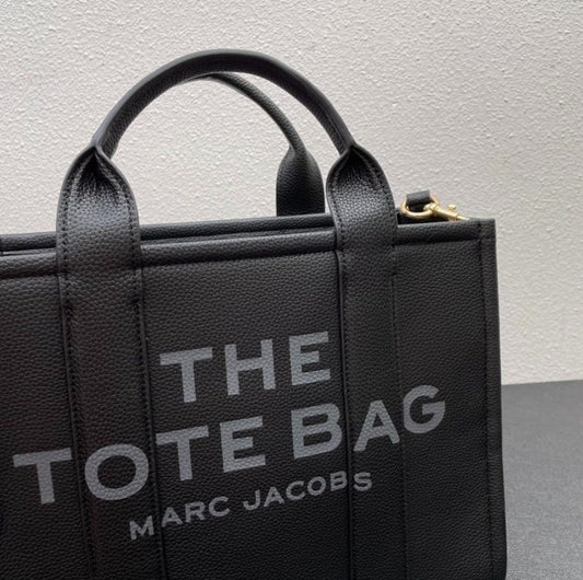 Marc Jacobs The Tote Bag in Black